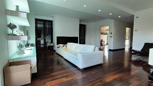 Foto Villa unifamiliare in VIA G. PASSARO 54, Nusco di 300 m² con 10 locali