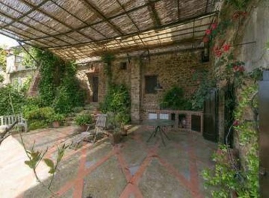 Foto Appartamento a Magliano in Toscana di 260 m² con 7 locali in vendita