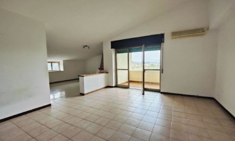 Foto Appartamento in via nazionale, Carolei di 100 m² con 4 locali