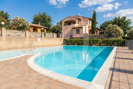 Foto Appartamento a Scarlino di 105 m² con 5 locali in vendita