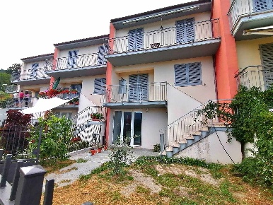 Foto Appartamento in via di migliana  202, Cantagallo di 120 m² in vendita
