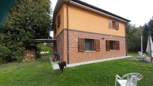 Foto Villa unifamiliare a San Possidonio Centro di 250 m² con 6 locali