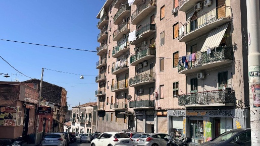 Foto Appartamento in via Acquedotto greco, Catania di 105 m² con 6 locali