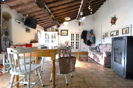 Foto Appartamento a Casole d'Elsa di 75 m² con 3 locali in vendita