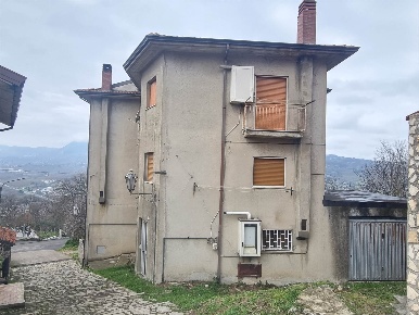 Foto Appartamento in Via Lammia, Manocalzati di 100 m² con 5 locali