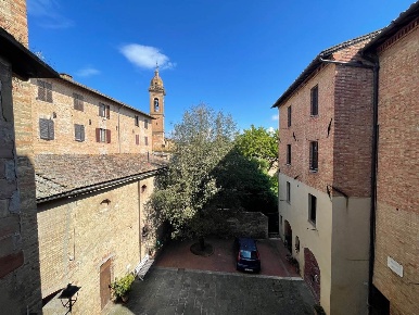 Foto Appartamento a Buonconvento di 316 m² con 13 locali in vendita