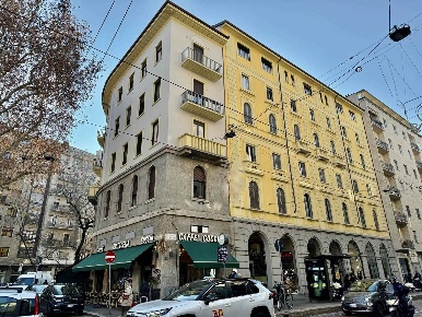 Foto Appartamento in Corso Genova 1, Milano di 80 m² con 2 locali