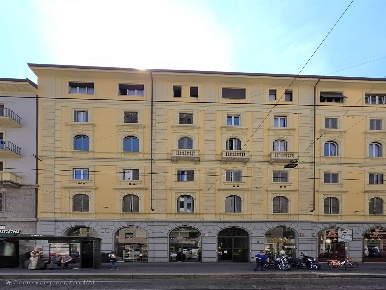 Foto Appartamento in Corso Genova 1, Milano di 80 m² con 2 locali