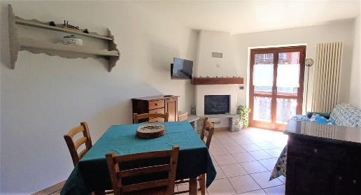 Foto Appartamento in Via dei Laghi, Oulx di 57 m² con 3 locali in affitto