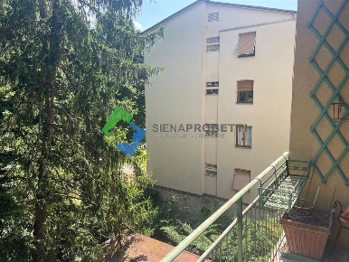 Foto Appartamento a Siena di 110 m² con 5 locali in vendita