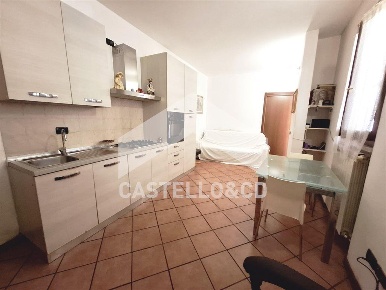Foto Appartamento in Via Circonvallazione, Desenzano del Garda di 40 m²
