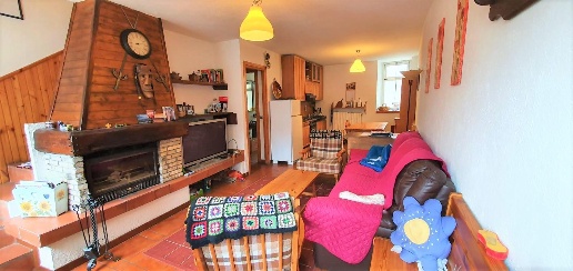 Foto Appartamento in Frazione San Marco, Oulx di 132 m² con 5 locali