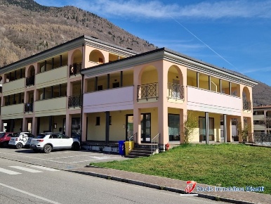 Foto Appartamento in Via Adamello, Malonno di 93 m² con 3 locali in vendita