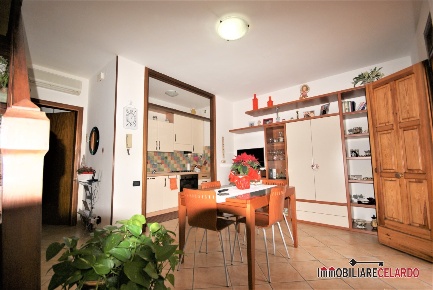 Foto Appartamento a Casole d'Elsa di 102 m² con 4 locali in vendita