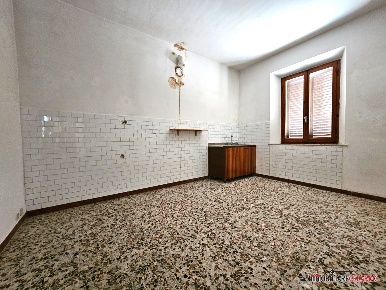 Foto Appartamento a Casole d'Elsa di 75 m² con 3 locali in vendita
