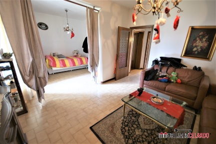 Foto Appartamento a Casole d'Elsa di 110 m² con 5 locali in vendita