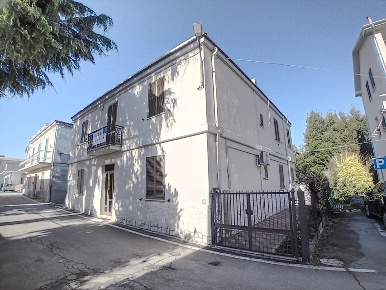 Foto Villa bifamiliare in piazza giacomo matteotti 7, Scafa di 160 m²