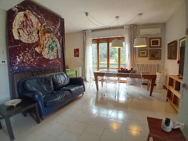 Foto Appartamento in Via Alessandrini 43, Scafa di 163 m² con 8 locali