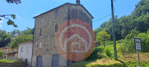 Foto Appartamento in via provinciale 9, Gallicano di 75 m² con 3 locali