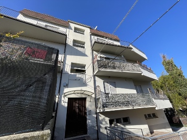 Foto Appartamento in salita pacchiarotti 4, Scafa di 150 m² con 7 locali