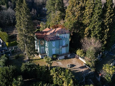 Foto Villa singola in Via Mazzini, Marchirolo in vendita