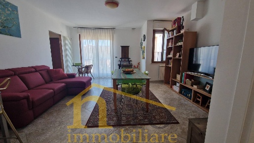 Foto Villa a schiera in Via Cocchione, Cappelle sul Tavo di 209 m²