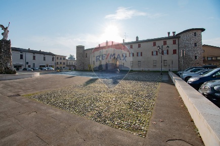 Foto Appartamento in PIAZZA DELLA LIBERTA', Paderno Franciacorta di 200 m²