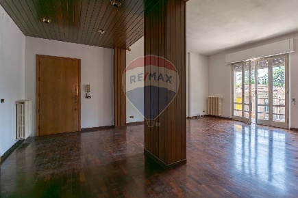 Foto Appartamento in Via Antoni Gramsci, Jesi di 165 m² con 6 locali