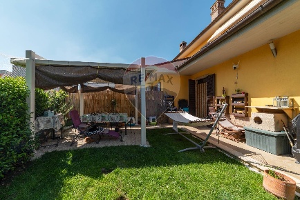 Foto Appartamento in Via Agapito Salvati, Monte Roberto di 75 m² in vendita