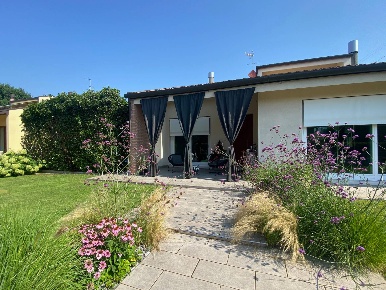 Foto Villa singola a Venezia di 260 m² con 10 locali in vendita