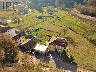 Foto Villa unifamiliare a Millesimo di 200 m² con 22 locali in vendita