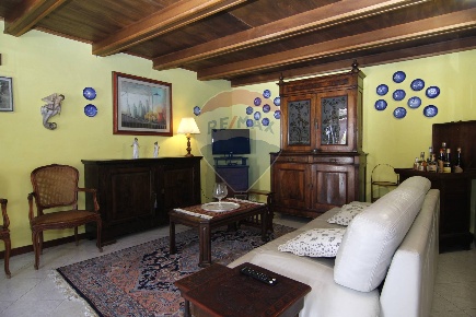 Foto Appartamento in Via Como, Varese di 140 m² con 5 locali in vendita