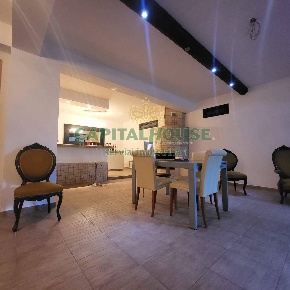 Foto Villa singola a Pratola Serra di 300 m² con 6 locali in vendita