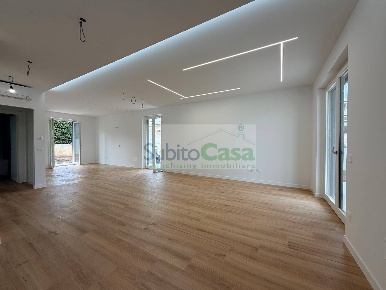Foto Villa a schiera in Via Degli Orti, Rosciano di 160 m² con 5 locali