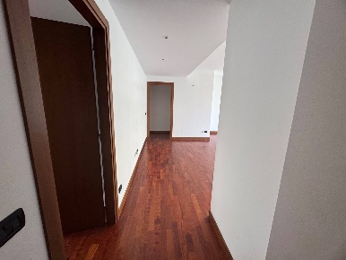 Foto Appartamento in Largo La Foppa, Milano di 104 m² con 4 locali