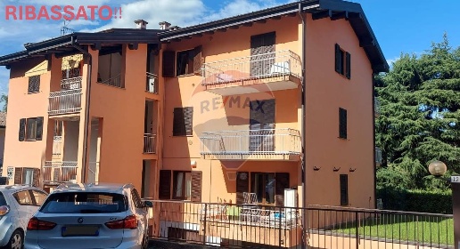 Foto Appartamento in via Del Moscarolo, Leggiuno di 115 m² con 3 locali