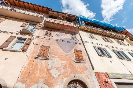 Foto Appartamento in via S. Giorgio, Bagolino di 180 m² con 6 locali
