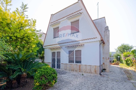 Foto Villa singola in sp 57 Torre a Mare, Noicattaro di 150 m² con 5 locali