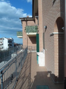 Foto Villa a schiera in Via Garibaldi, Acquaviva Picena di 180 m²