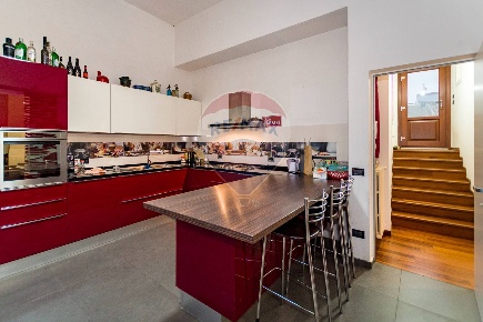 Foto Appartamento in Corso Mazzini, Castellana Sicula di 276 m² in vendita