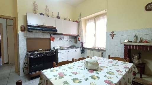 Foto Appartamento in Via Santa Rita, Sarnano di 114 m² con 5 locali