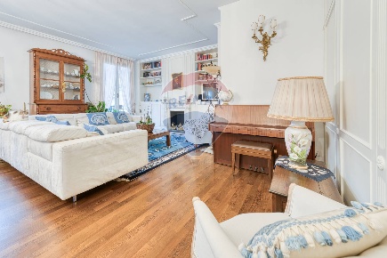 Foto Appartamento in SAN SIRO VIA OSMA, Milano di 138 m² con 4 locali