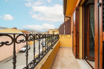 Foto Villa bifamiliare in via Vargiu, Villasimius di 98 m² con 4 locali