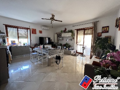 Foto Appartamento in VIA MADONNA DELLE GRAZIE, Fondi di 193 m² con 5 locali