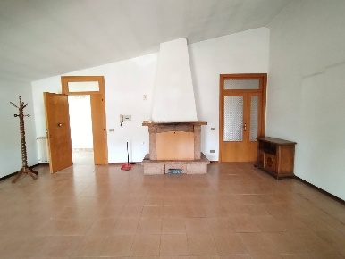 Foto Appartamento in CONTRADA RIO MORO, Colonnella di 210 m² con 5 locali