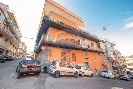 Foto Appartamento in Via Della Zappetta, Catania di 158 m² con 5 locali