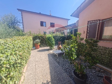 Foto Villa a schiera a Grosseto di 120 m² con 4 locali in vendita