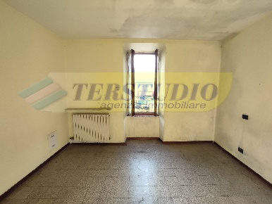 Foto Appartamento in Via Valmora, Pontida di 120 m² con 4 locali in vendita