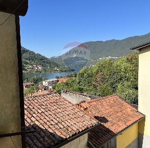 Foto Appartamento in via san giorgio, Endine Gaiano di 89 m² con 5 locali