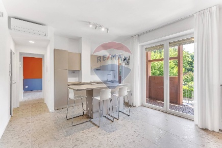 Foto Appartamento in via Omero, Milano di 53 m² con 2 locali in vendita
